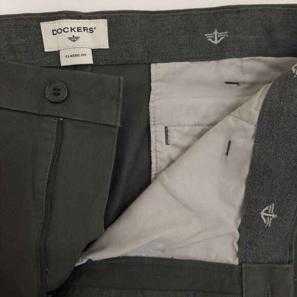 NWT Dockers Workday Khakis Classic Fit Pants Sz 40 x 32 Gray Stretch Flat Front - Picture 5 of 9